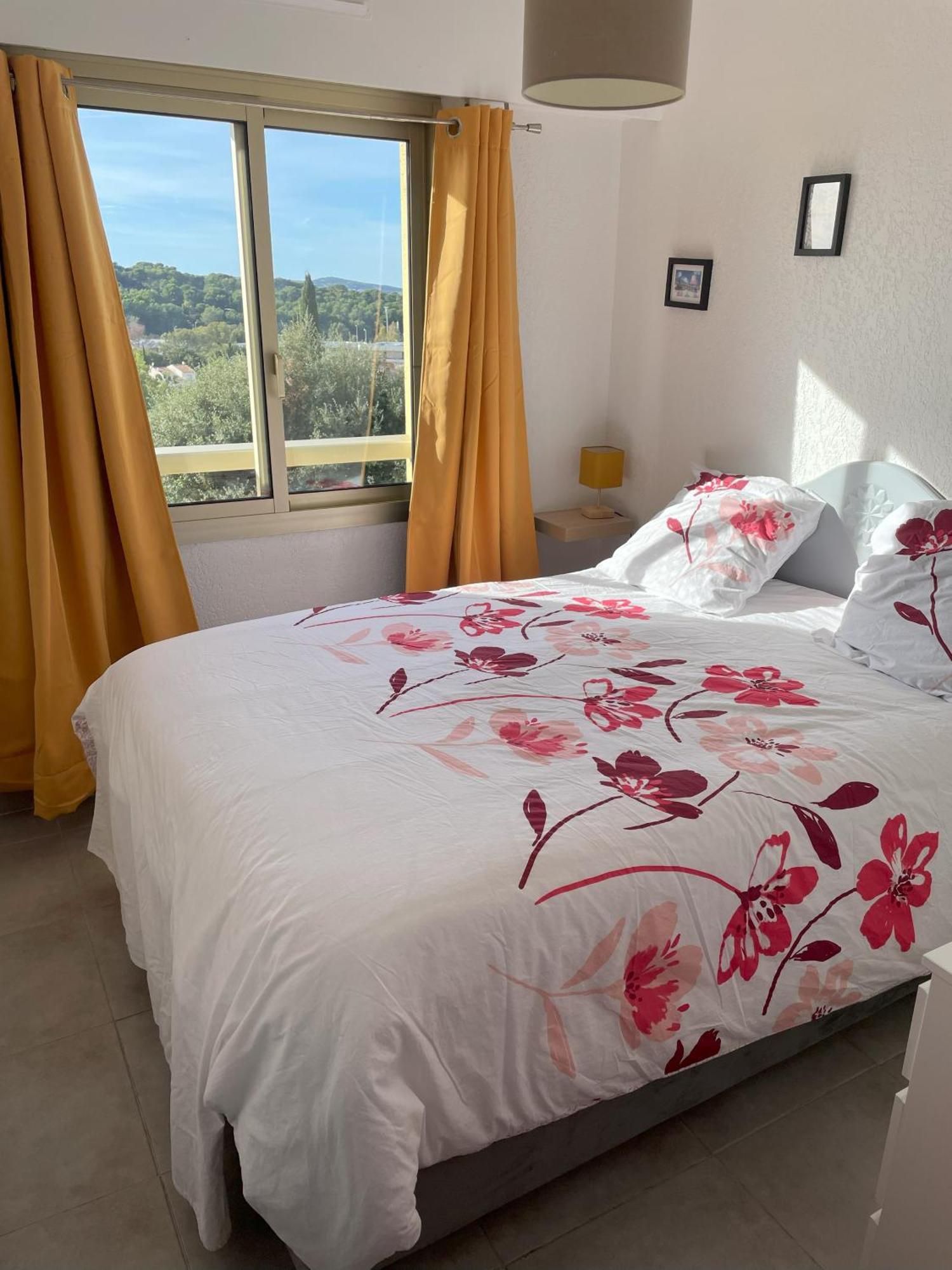 T2 Saint-Mandrier-Sur-Mer Bagian luar foto